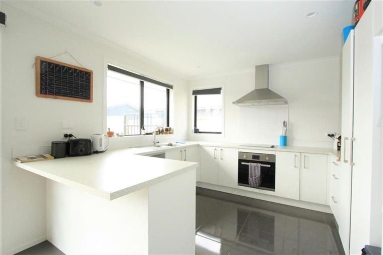 Photo of property in 9a Warwick Avenue, St Andrews, Hamilton, 3200