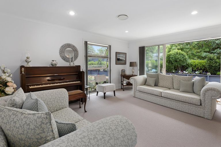 Photo of property in 160b One Tree Point Road, One Tree Point, 0118