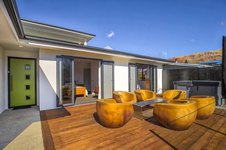 Photo of property in 156 Upton Street, Wanaka, 9305