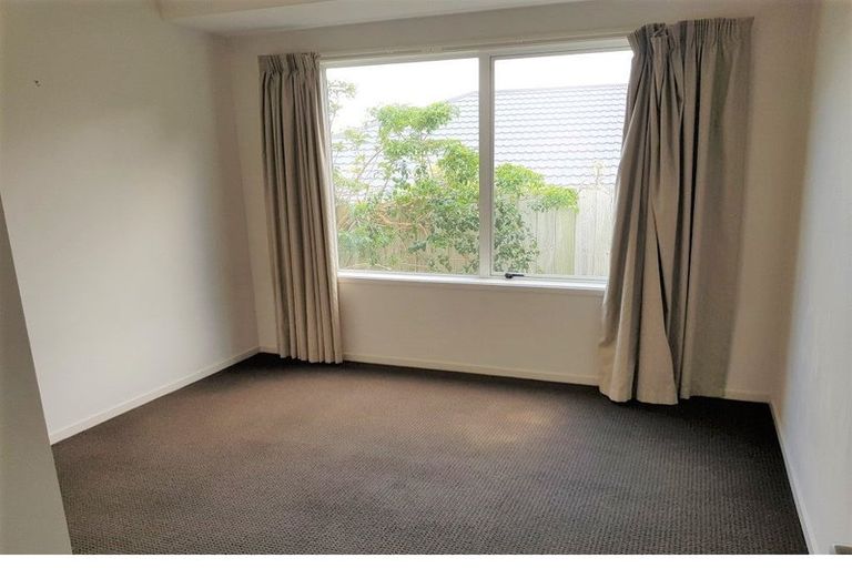 Photo of property in 48 Tongariro Drive, Aotea, Porirua, 5024