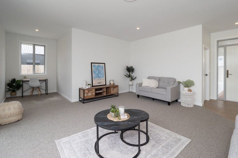 Photo of property in 8 Jag Way, Tinwald, Ashburton, 7700