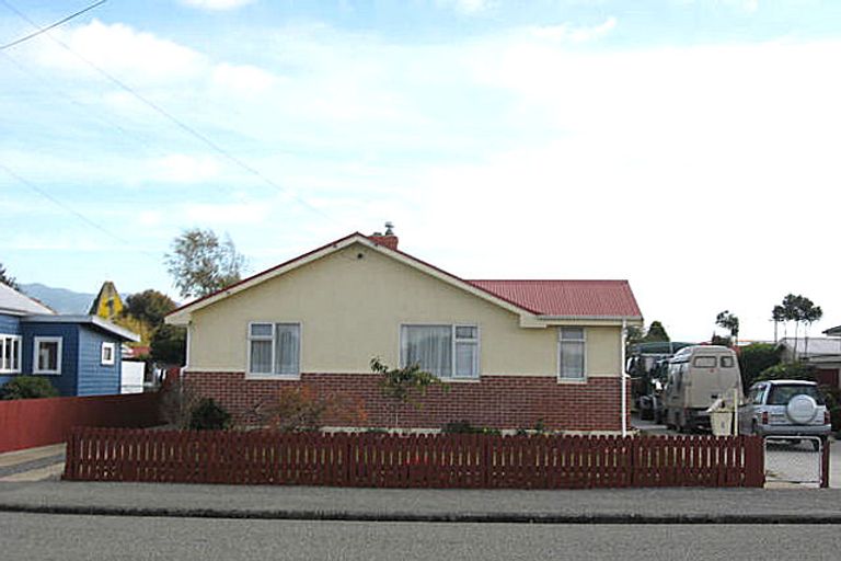 Photo of property in 8 Michael Street, Waimate, 7924