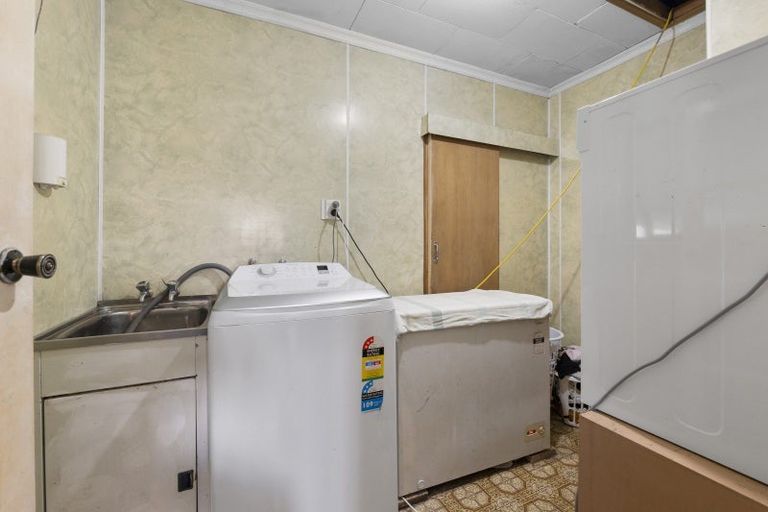 Photo of property in 86 Victoria Street, Kaponga, Hawera, 4679