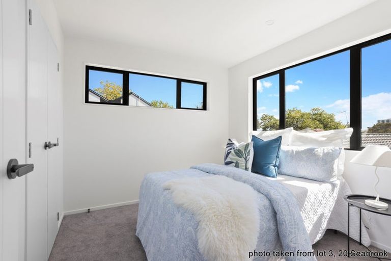 Photo of property in 4/20 Seabrook Avenue, New Lynn, Auckland, 0600