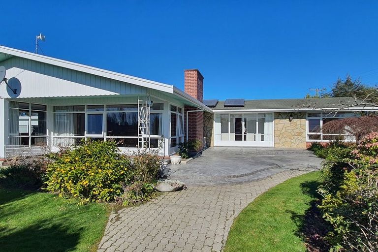 Photo of property in 1 Cashel Street, Waimate, 7924