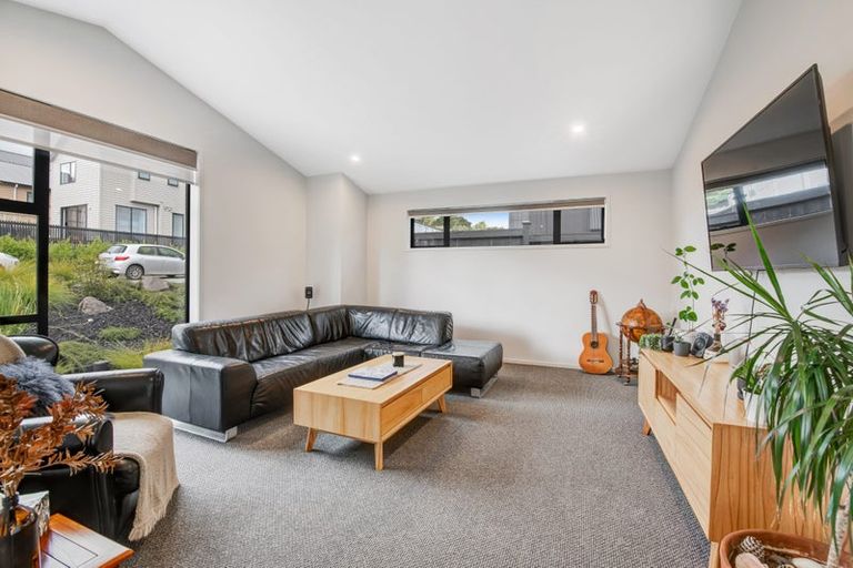 Photo of property in 34 Paparahi Place, Wainui, Silverdale, 0992