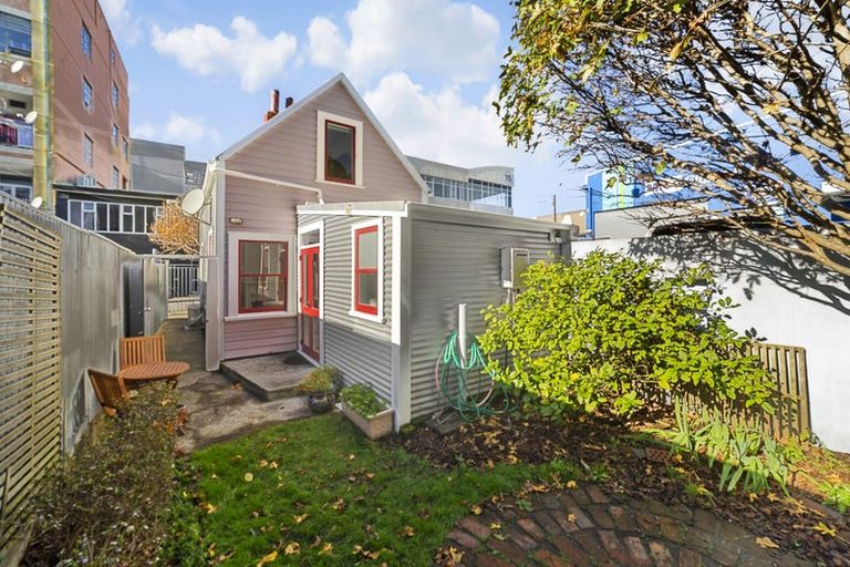 Photo of property in 16 Walter Street, Te Aro, Wellington, 6011