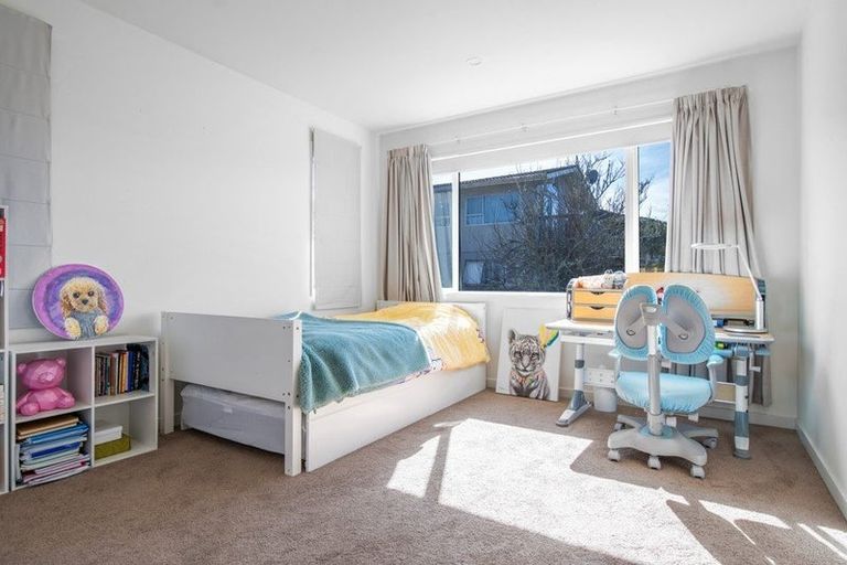 Photo of property in 335a East Coast Road, Mairangi Bay, Auckland, 0630