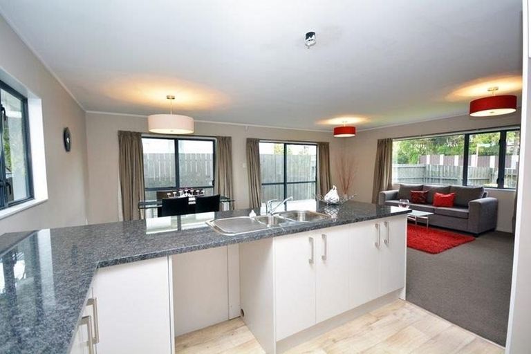 Photo of property in 13 Volante Avenue, Wattle Downs, Auckland, 2103