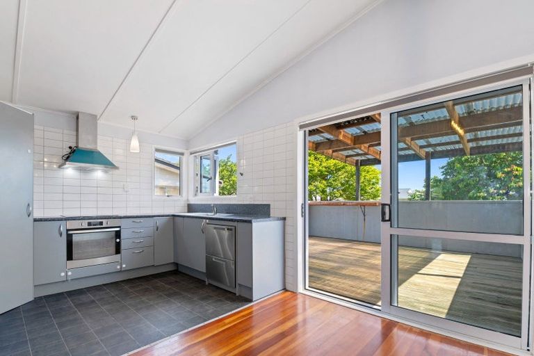 Photo of property in 33 Ward Avenue, Fenton Park, Rotorua, 3010