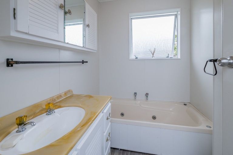 Photo of property in 19 Stirling Street, Levin, 5510