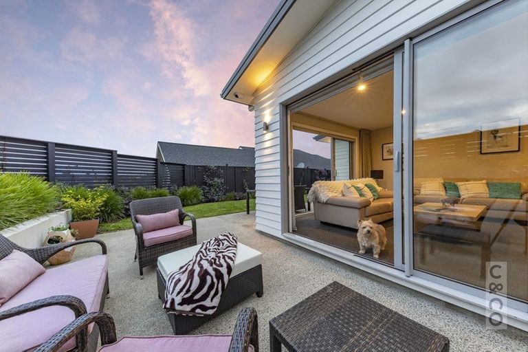 Photo of property in 4 Tauwaka Crescent, Riverhead, 0820