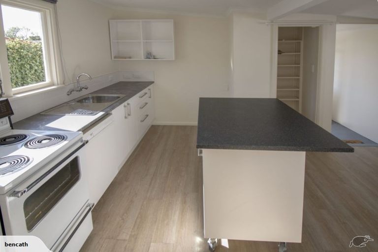 Photo of property in 92 Mackworth Street, Woolston, Christchurch, 8062