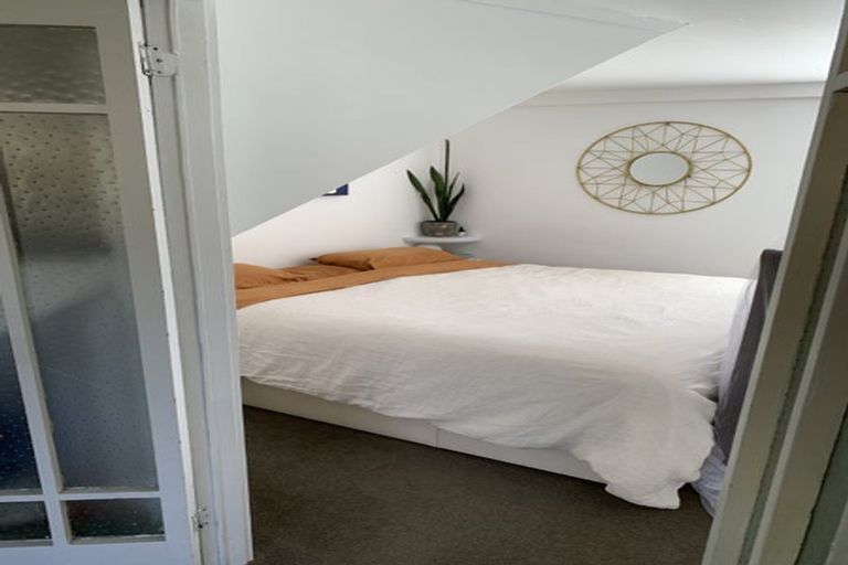 Photo of property in 23 Maungakiekie Avenue, Greenlane, Auckland, 1051