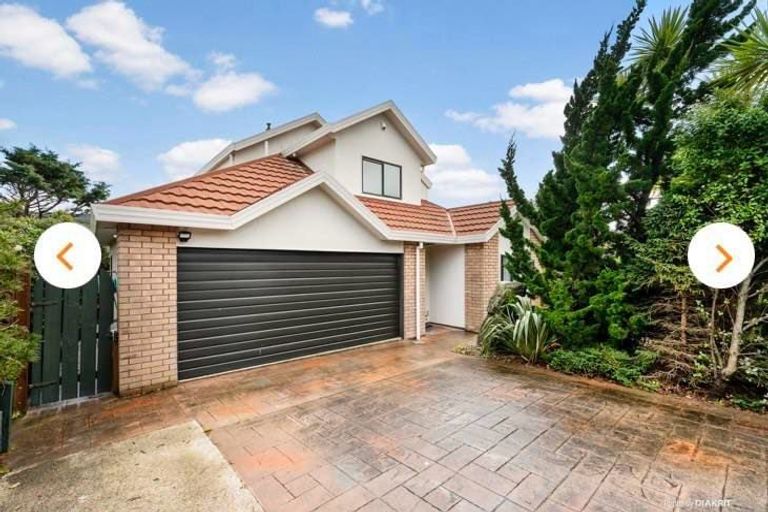 Photo of property in 1 Murchison Street, Island Bay, Wellington, 6023