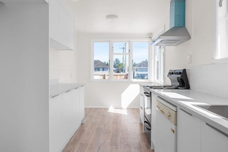 Photo of property in 46 Pollen Crescent, Melville, Hamilton, 3206