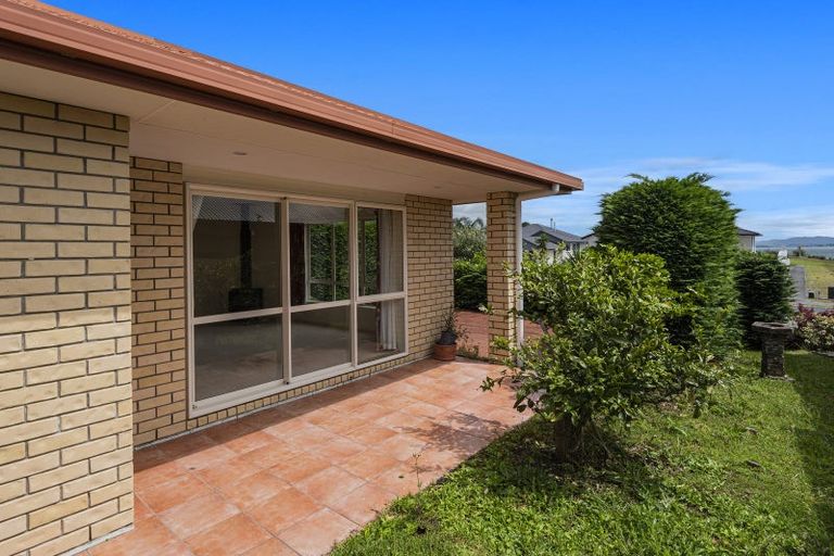 Photo of property in 41 Karoro Road, One Tree Point, 0118