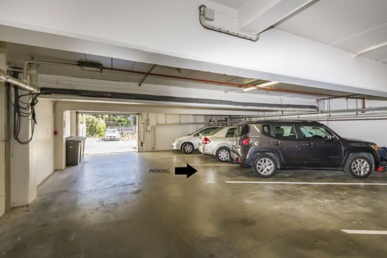 Photo of property in Hume House, 31/152 The Terrace, Wellington Central, Wellington, 6011