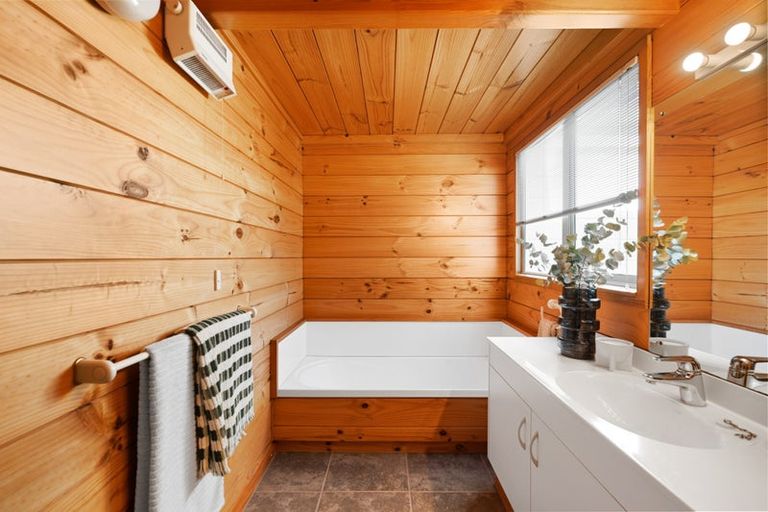 Photo of property in 46 Harrowfield Drive, Harrowfield, Hamilton, 3210