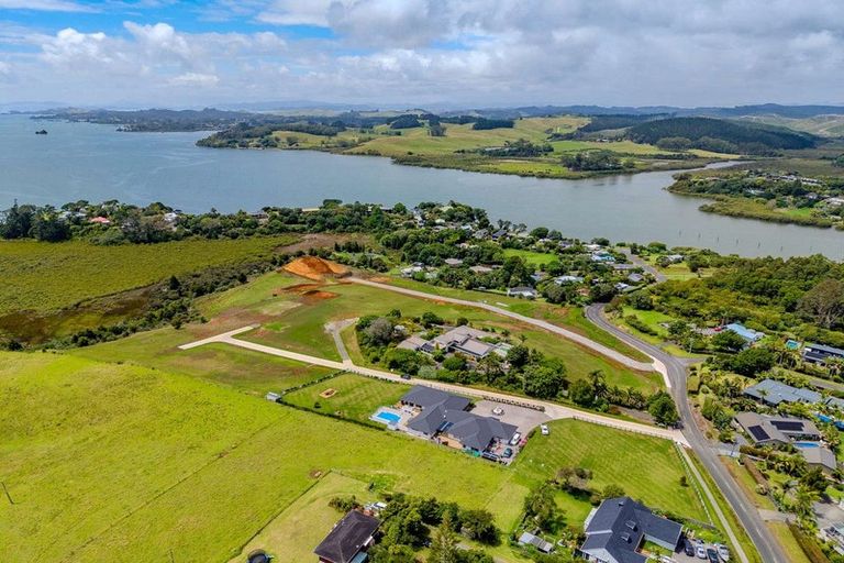 Photo of property in 77 Skudders Beach Road, Kerikeri, 0294