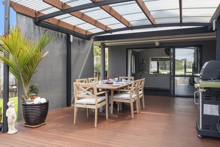 Photo of property in 9 Caulfield Place, Pukehangi, Rotorua, 3015