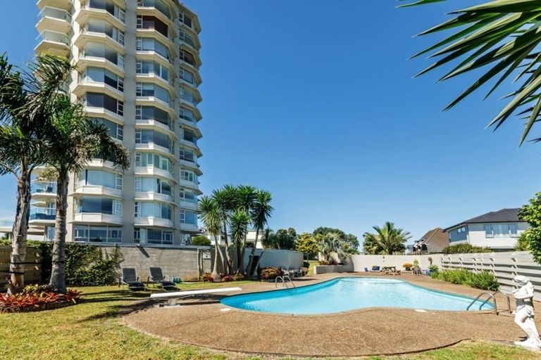 Photo of property in 10/90 Kitchener Road, Milford, Auckland, 0620