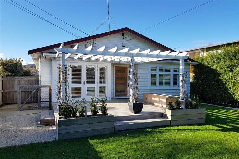Photo of property in 160 Kings Crescent, Hutt Central, Lower Hutt, 5010