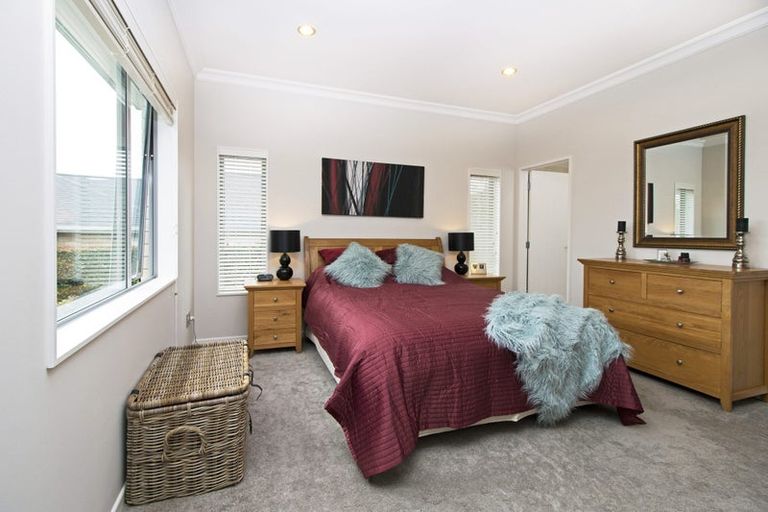 Photo of property in 48 Butler Stoney Crescent, Silverdale, 0932