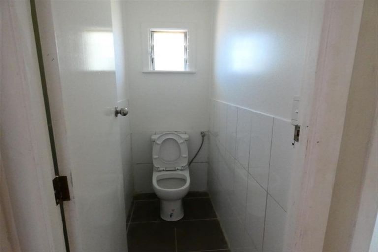 Photo of property in 16 Mail Avenue, Weymouth, Auckland, 2103