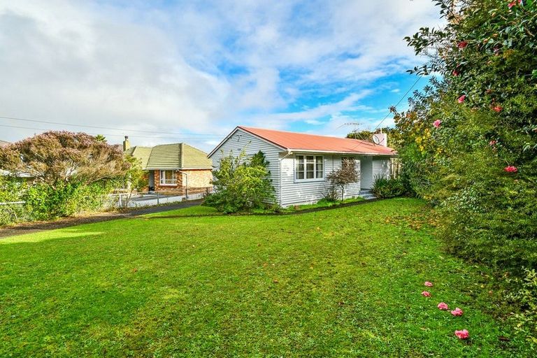 Photo of property in 18 Tui Crescent, Manurewa, Auckland, 2102