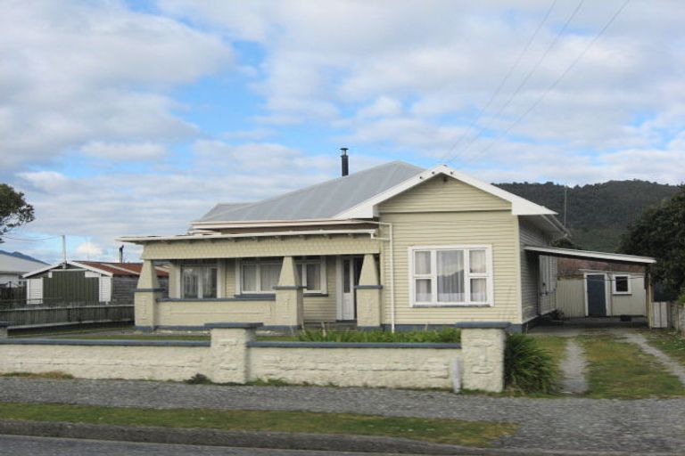 Photo of property in 95 Blake Street, Blaketown, Greymouth, 7805