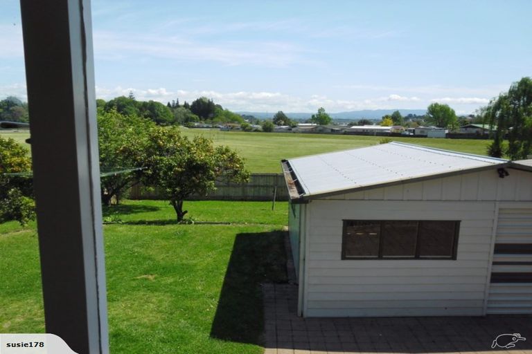 Photo of property in 28 Carlton Street, Bellevue, Tauranga, 3110