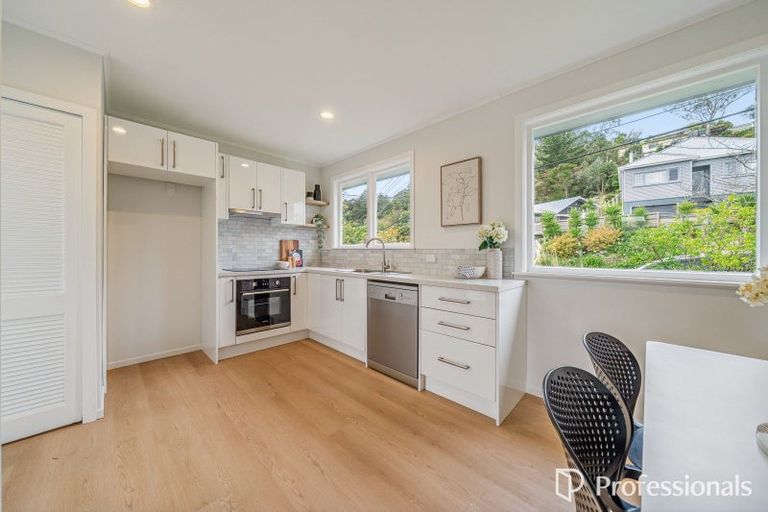 Photo of property in 4 Lord Street, Stokes Valley, Lower Hutt, 5019