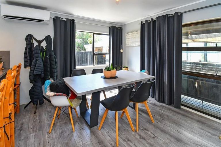 Photo of property in 121a Clevedon Road, Papakura, 2110