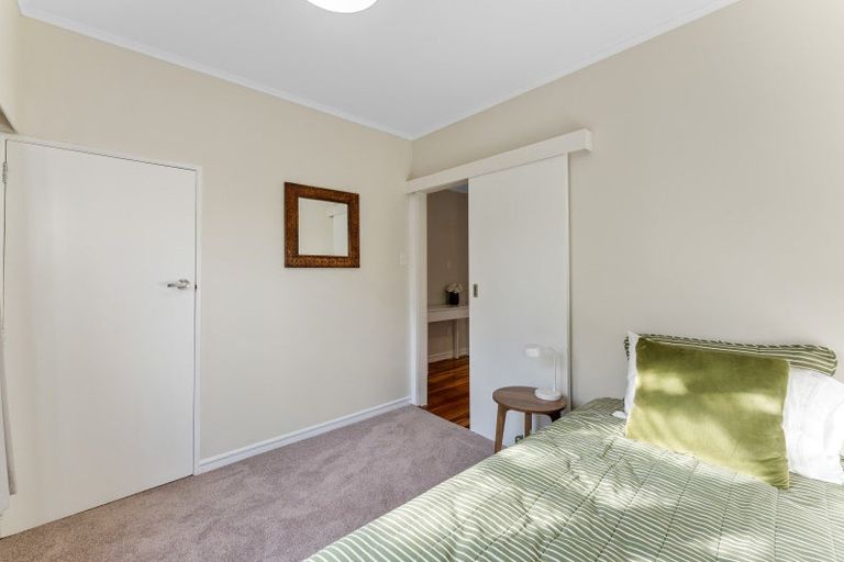 Photo of property in 26 Walton Avenue, Waikanae, 5036