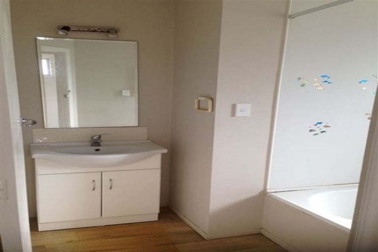 Photo of property in 24 Kirton Crescent, Manurewa, Auckland, 2102