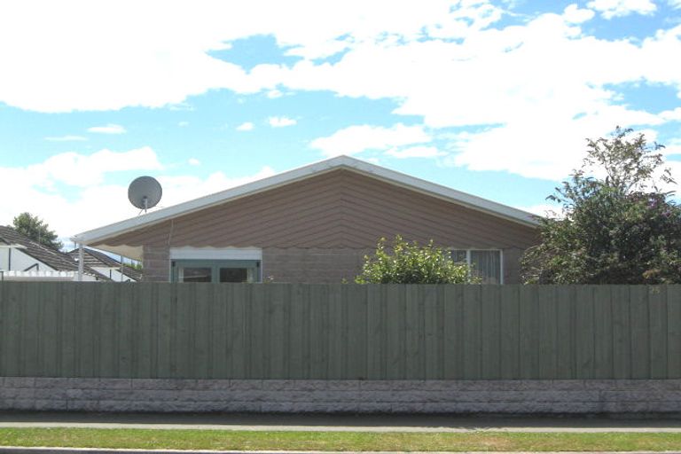 Photo of property in 1/25 Edgeware Road, St Albans, Christchurch, 8014