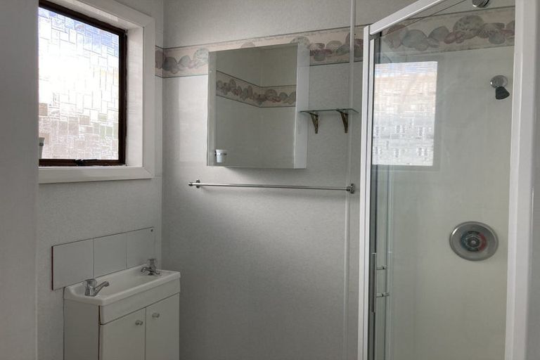 Photo of property in 3/93 Waikawa Road, Picton, 7220