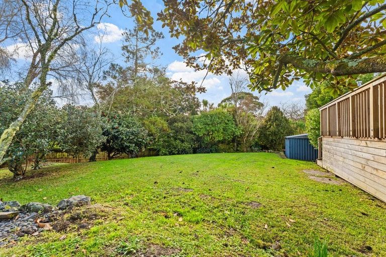 Photo of property in 16 Dobell Road, Stanmore Bay, Whangaparaoa, 0932
