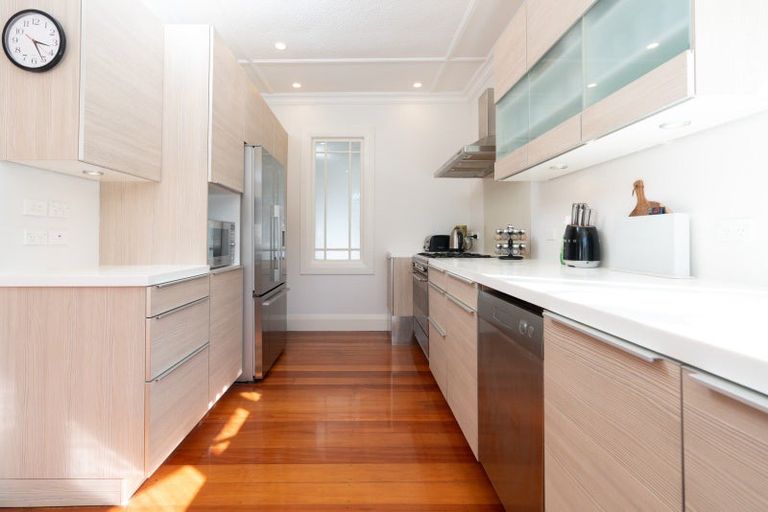 Photo of property in 184 Wadestown Road, Wadestown, Wellington, 6012