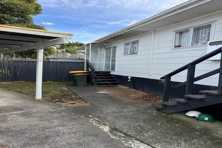 Photo of property in 2/50 Moncrieff Avenue, Clendon Park, Auckland, 2103