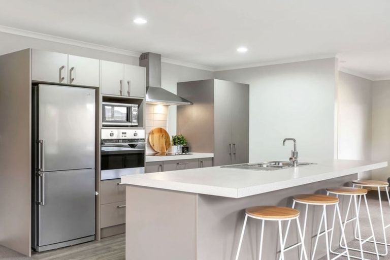 Photo of property in 33 Rossall Crescent, Rolleston, 7615