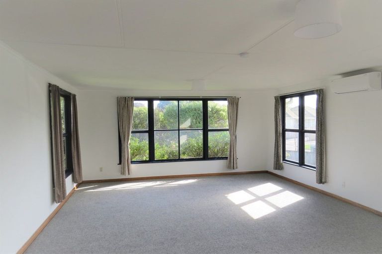 Photo of property in 8 Ayr Place, Hokowhitu, Palmerston North, 4410