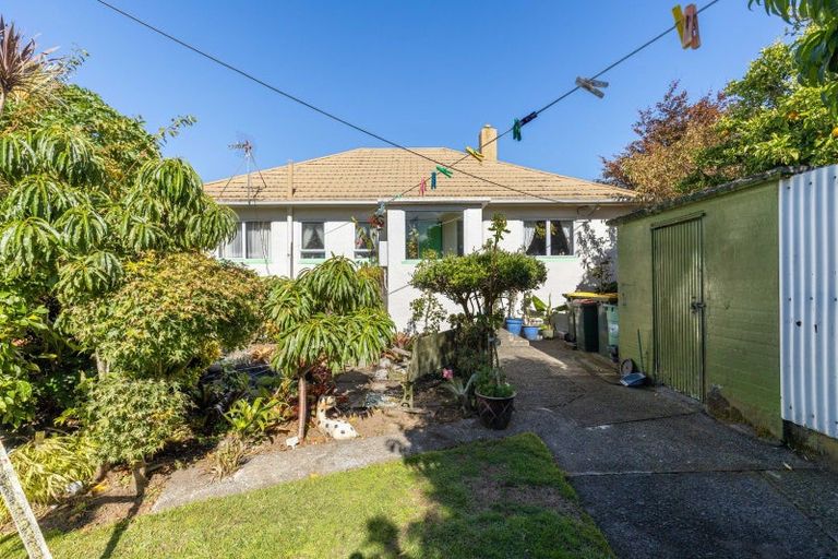 Photo of property in 31 Wrantage Street, Westown, New Plymouth, 4310