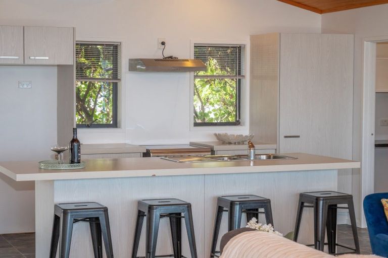 Photo of property in 20 Eagles Way, Cable Bay, 0420