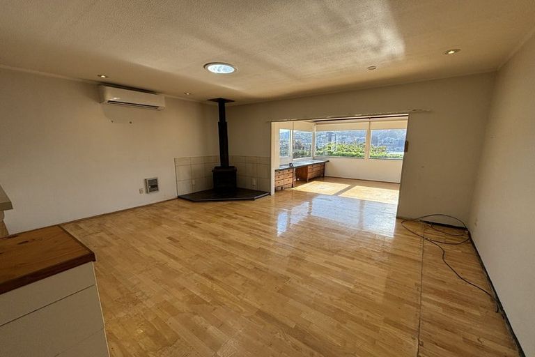 Photo of property in 53 Hawker Street, Mount Victoria, Wellington, 6011