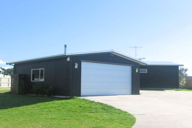 Photo of property in 129 The Fairway, Matarangi, Whitianga, 3592