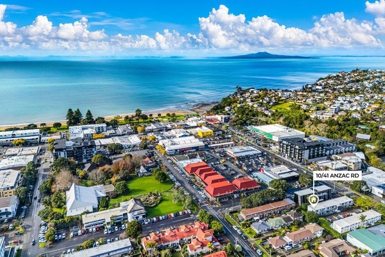 Photo of property in 10/41 Anzac Road, Browns Bay, Auckland, 0630