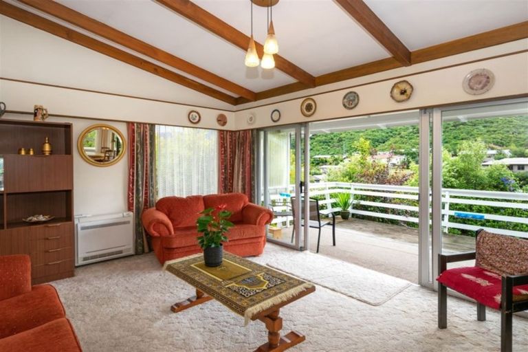 Photo of property in 50b Milton Terrace, Picton, 7220