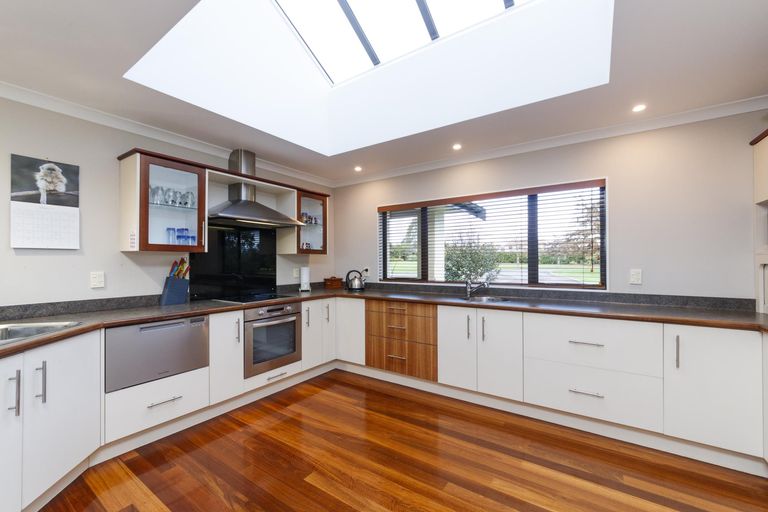 Photo of property in 45 Dobsons Lane, Kelvin Grove, Palmerston North, 4470
